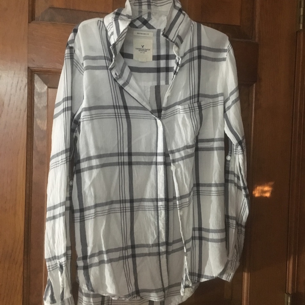 American Eagle White and Black Flannel